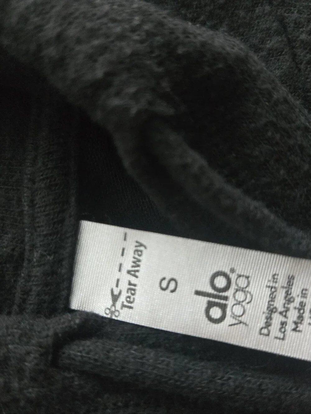 Alo Yoga Alolux Soho Getaway Cropped Hoodie in Black sz SMALL